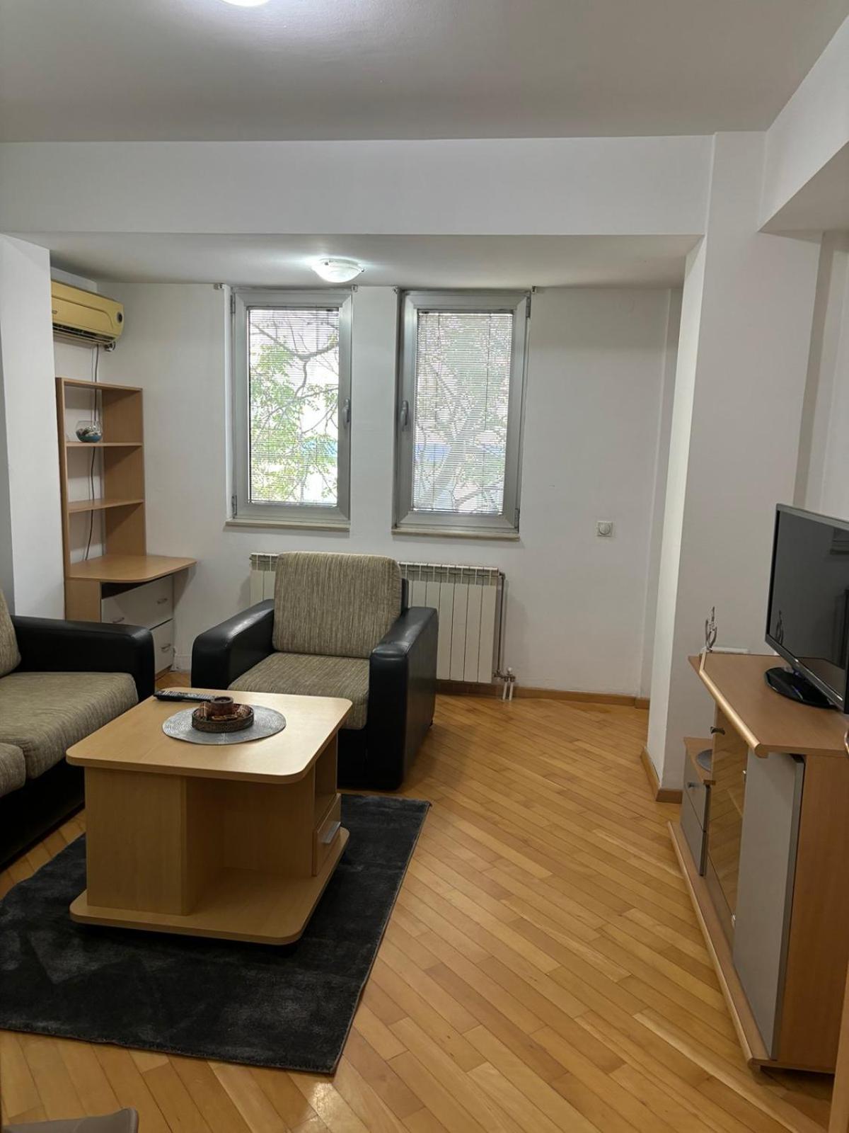 Lovely Square Apartment Purple Velvet Skopje Zimmer foto