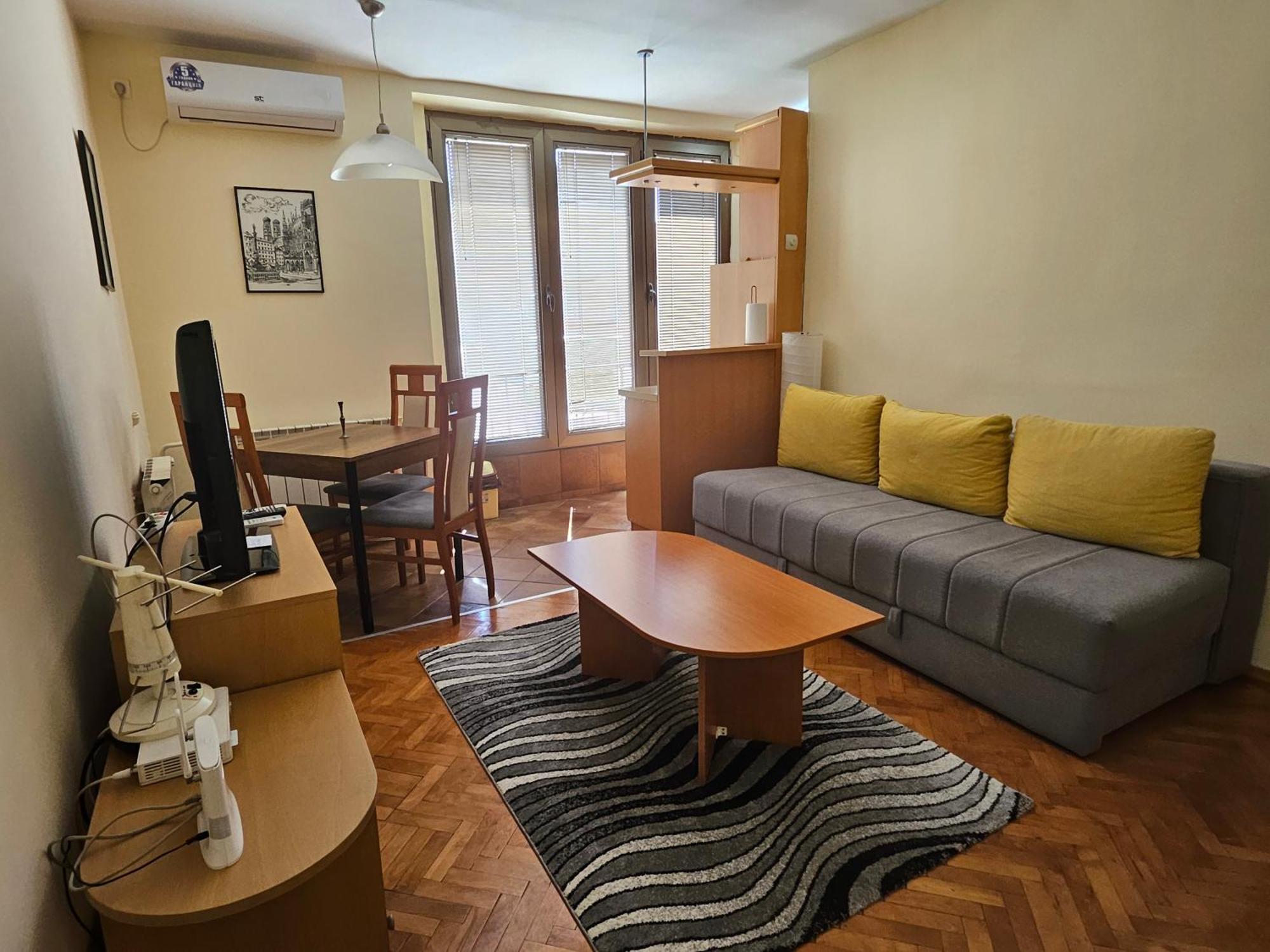 Lovely Square Apartment Purple Velvet Skopje Zimmer foto